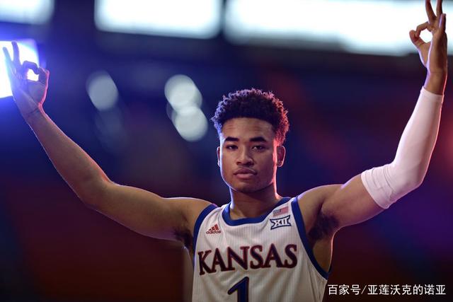 亚运会丨旗手吴愉：期待高举五星红旗入场
